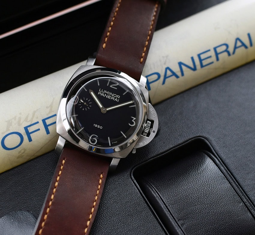 Panerai 127 on Heavy Horse leather with butterscotch stitching. © Patrick Bernardez