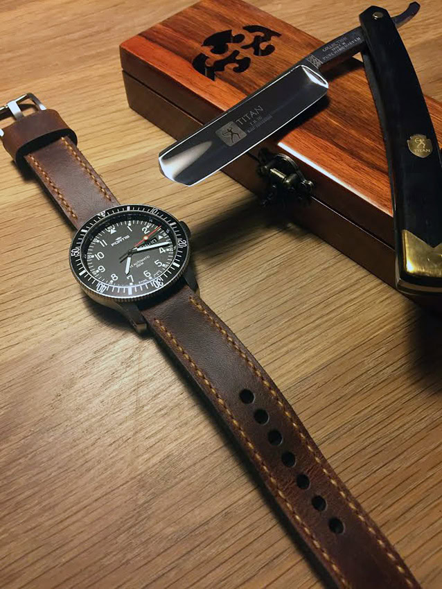 Fortis B-42 Cosmonaut on Phantom leather with butterscotch stitching. © Kristian Eskjaer