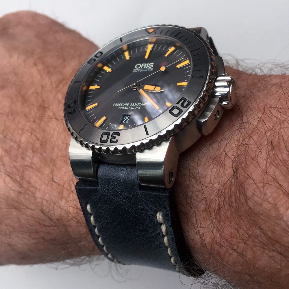 Oris Aquis on Storm Blue leather with natural stitching. © Paul Mitchell