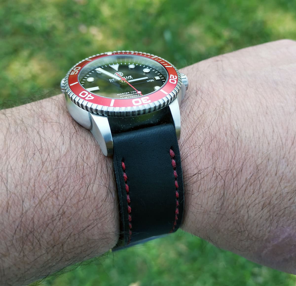 Deep Blue Master 1000 on Nero leather with red stitching. © Kjell Nace