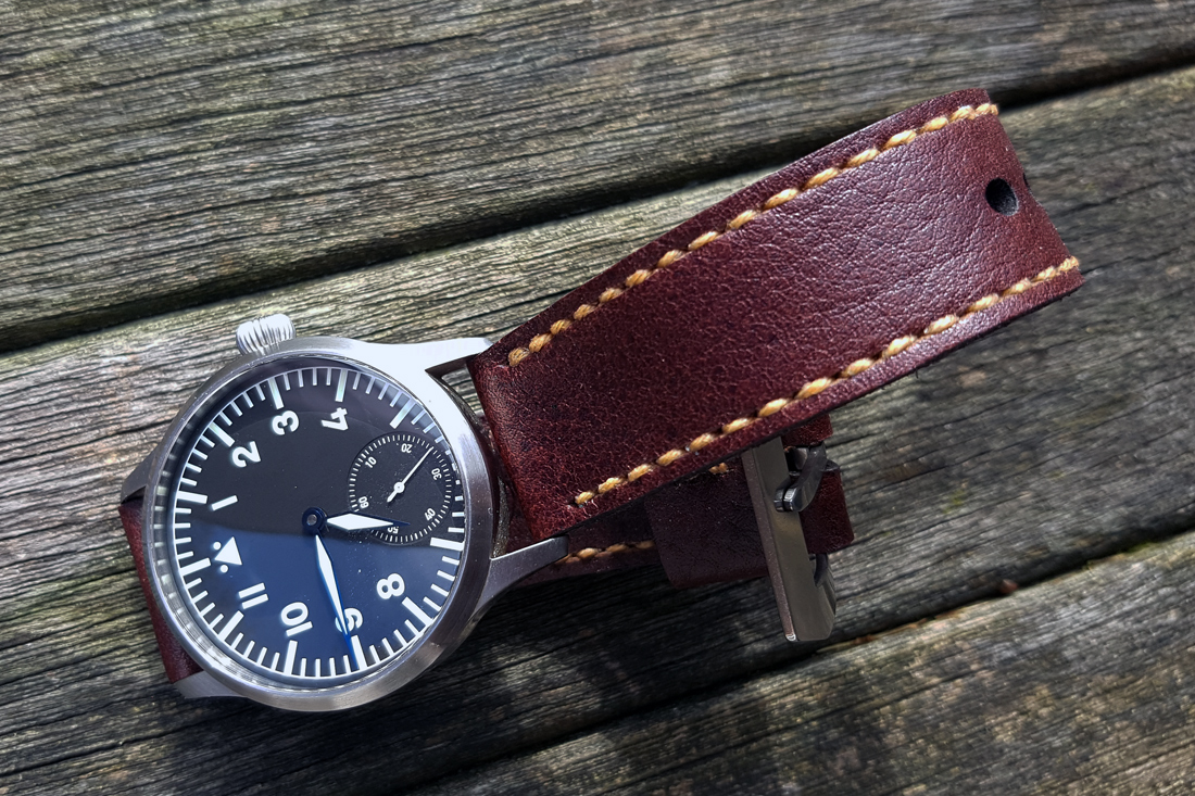 Stowa Flieger Unitas 6498 on Aegir leather with butterscotch stitching. © Lothar Pressler
