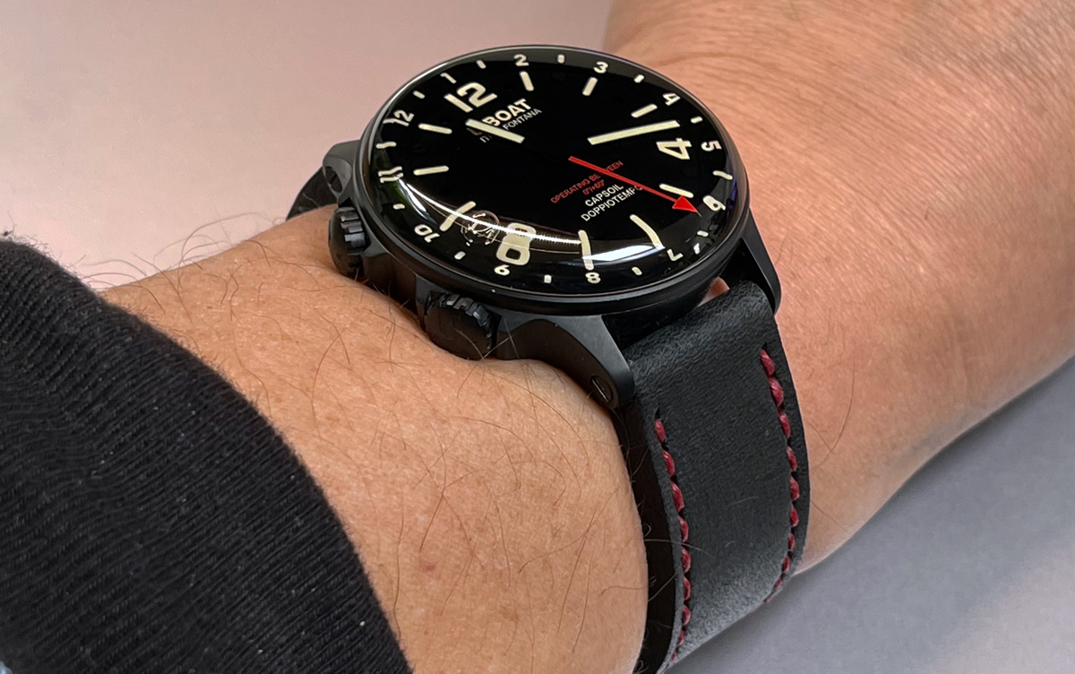 U-BOAT DLC 8770 on Nero leather with red stitching. © Andy Clarke