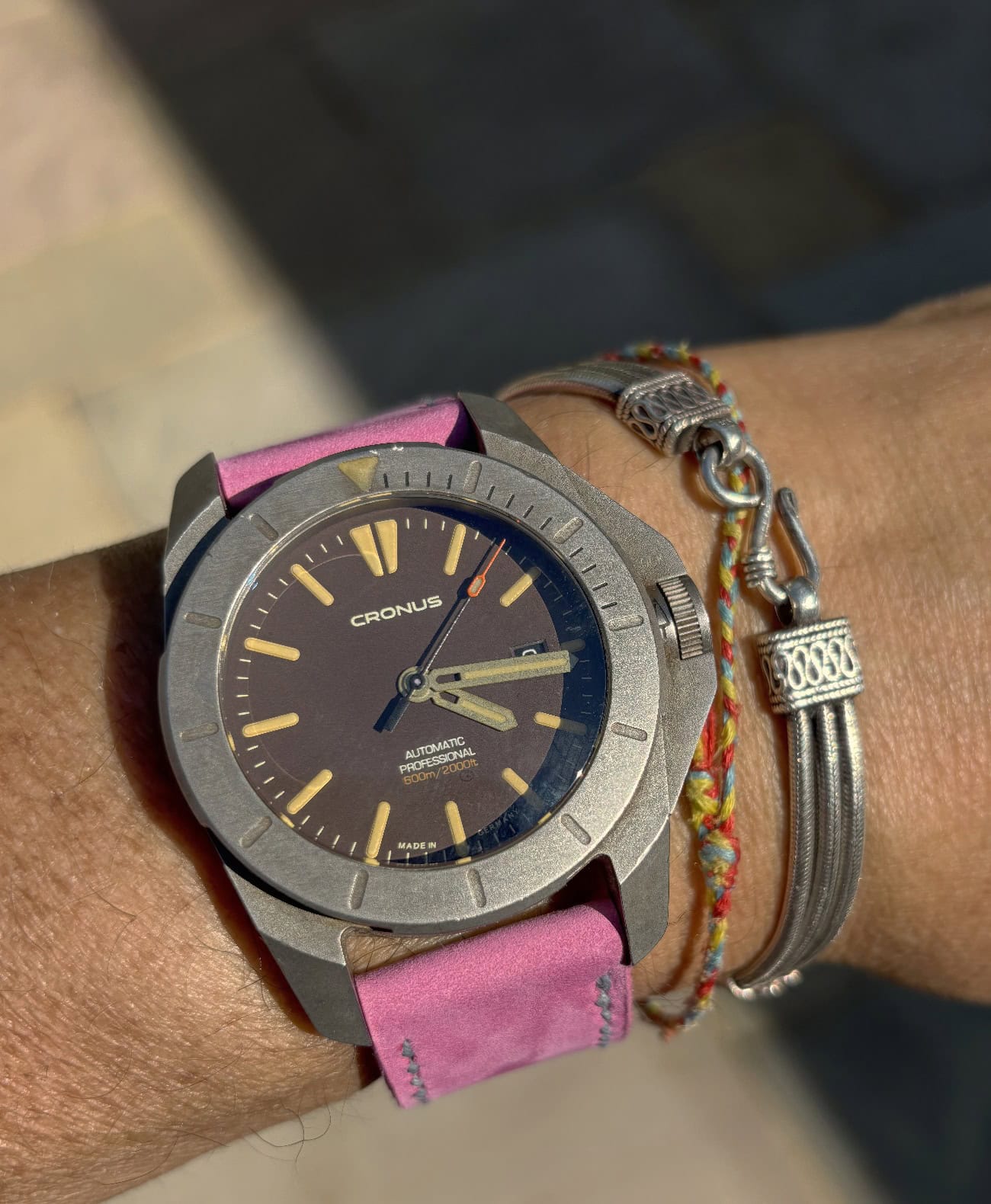 Cronus Prototype Model 3 on Bubble Gum leather with denim stitching. © Anthony Mitchell