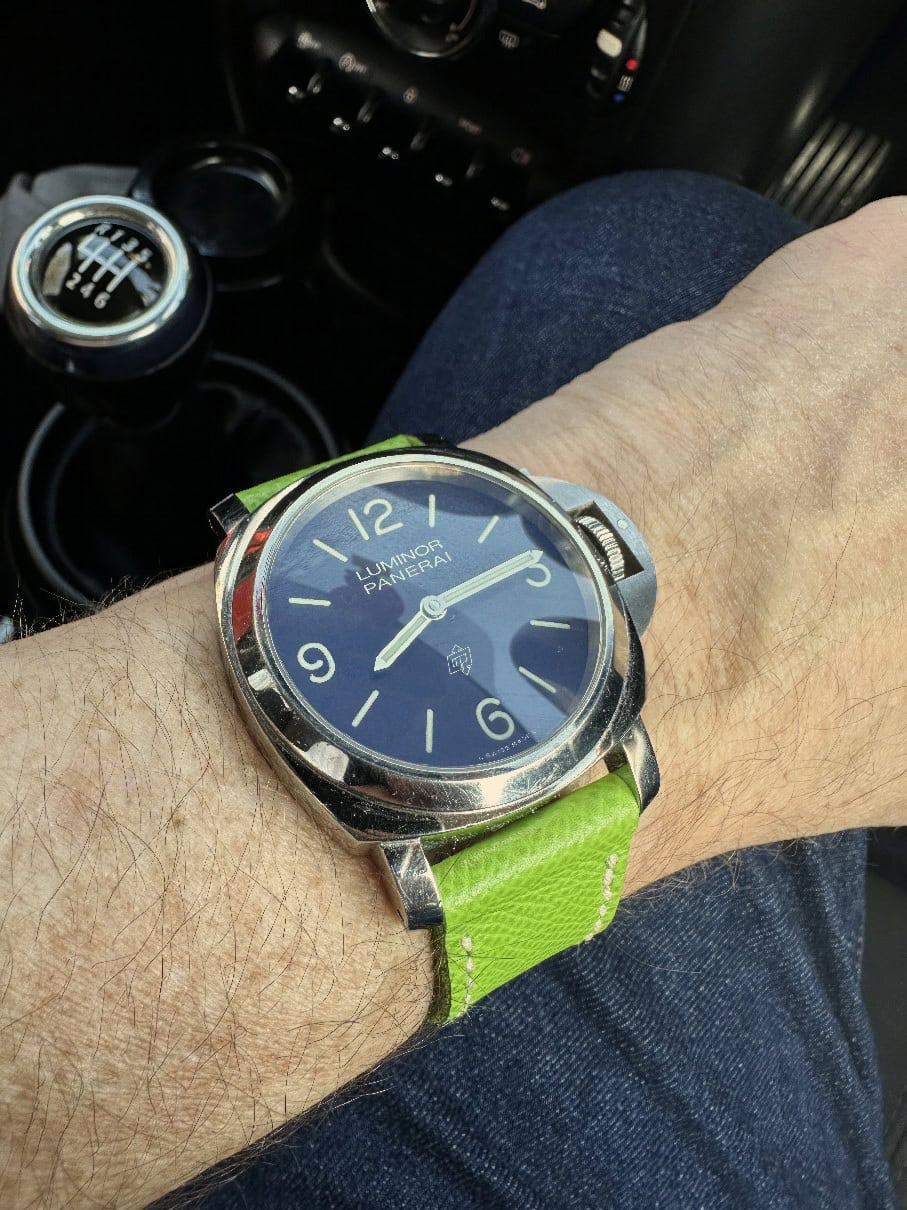 Panerai 1086 on Kiwi leather with natural stitching. © Nick Thompson