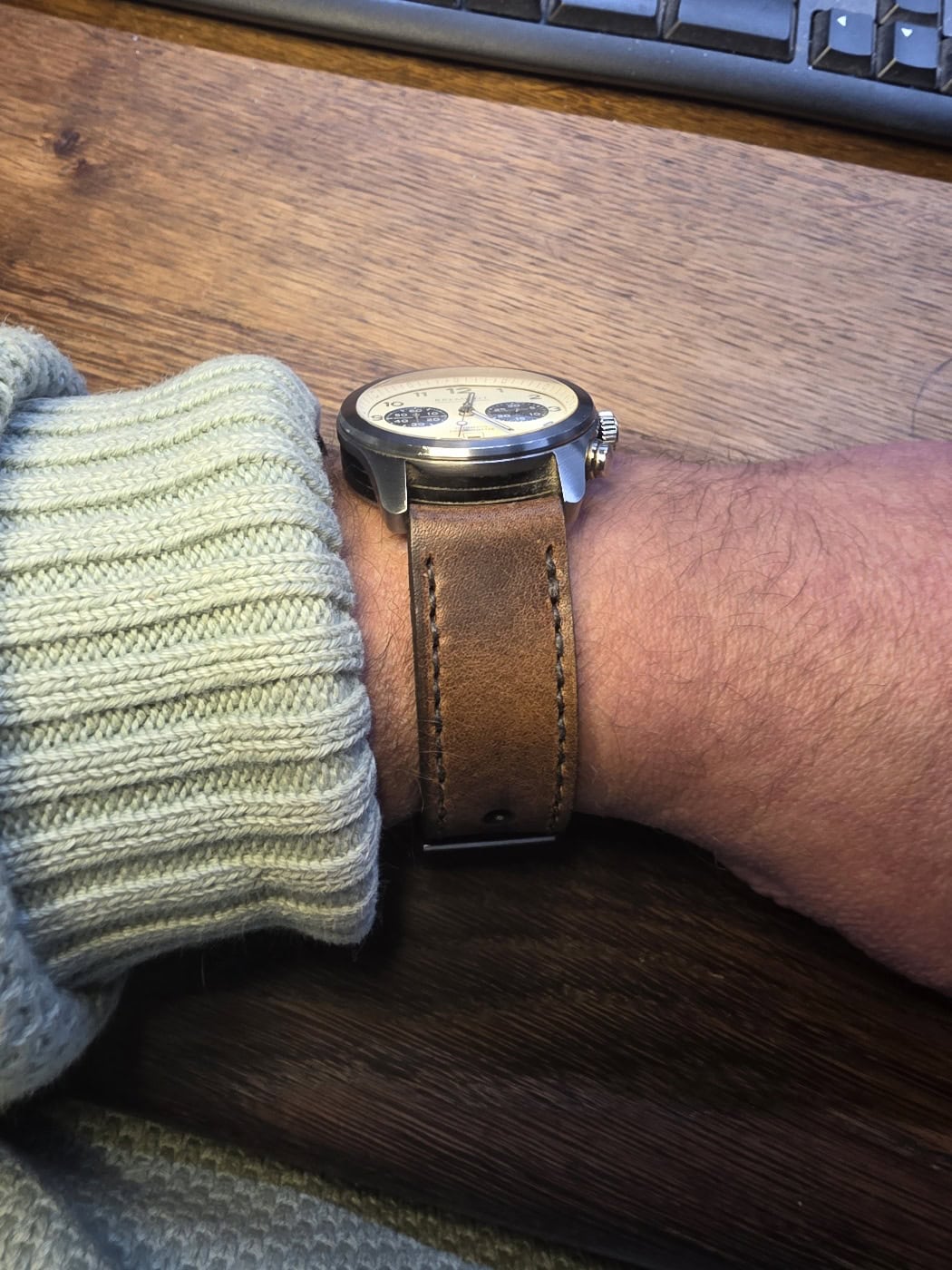 Bremont ALT1 on Horween Nut Brown leather with dark brown stitching. © Robin Cotton